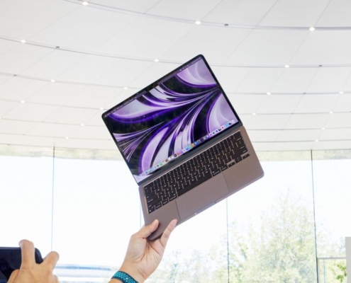 It’s time for Apple to let go of 60Hz displays