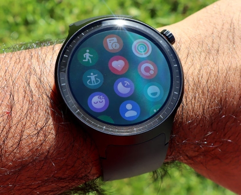 Motorola’s new smartwatch keeps things simple, but power users may want more