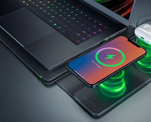 Razer Launches MagSafe-Compatible Laptop Sleeve for Charging Your iPhone and AirPods Razer Launches MagSafe-Compatible Laptop Sleeve for Charging Your iPhone and AirPods