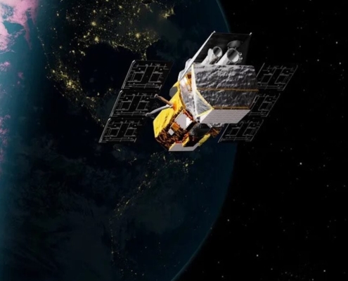 NASA Puts 21-Year-Old Spacecraft on Pause to Keep It From Crashing Into Earth NASA Puts 21-Year-Old Spacecraft on Pause to Keep It From Crashing Into Earth
