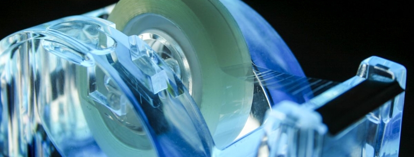 Physicists Finally Reveal Why Sticky Tape ‘Screams’ When You Peel It : ScienceAlert Physicists Finally Reveal Why Sticky Tape ‘Screams’ When You Peel It : ScienceAlert