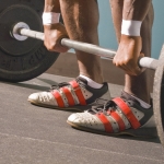 Scientist Reveals The Best Shoes to Wear While Lifting Weights : ScienceAlert