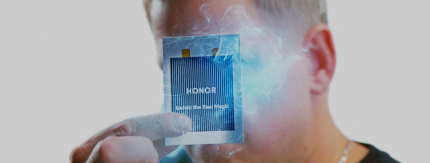 Honor shows off its Blade Battery, which is designed for foldables with 7,000+ mAh capacity