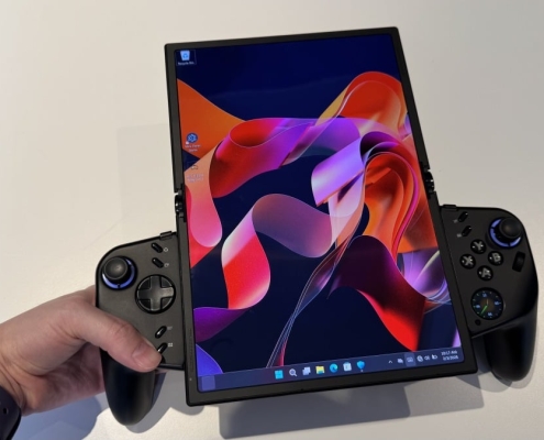 Lenovo’s Foldable Gaming Handheld Is Too Cool to Remain Just a Concept