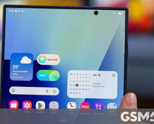 Samsung’s wide foldable might be coming this year Samsung’s wide foldable might be coming this year