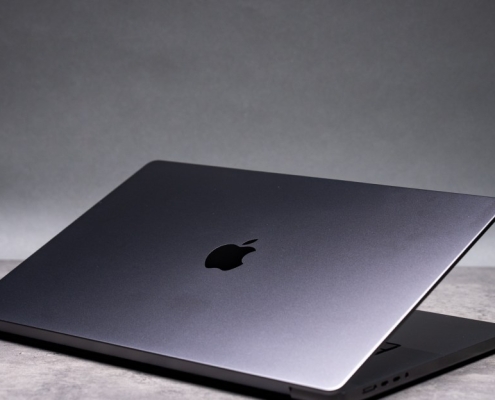 The new MacBook Pro is still fast as hell The new MacBook Pro is still fast as hell