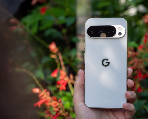 The Galaxy S26 Ultra may be dominating the airwaves, but its biggest competitor is 0 cheaper for a limited time