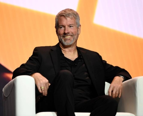 Boris Johnson calling Bitcoin a ‘Ponzi’ draws rebuttal from Michael Saylor and others