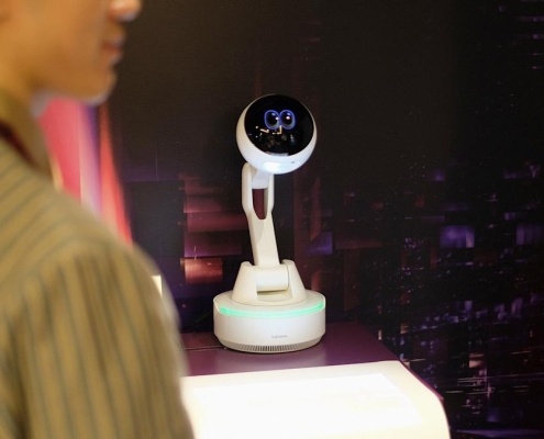 Lenovo’s robot concept can help you digitally sign documents (and maybe annoy coworkers)