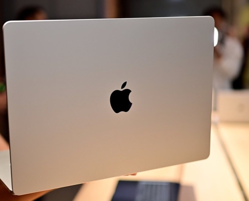 M5 13-inch MacBook Air vs M5 14-inch MacBook Pro — compared