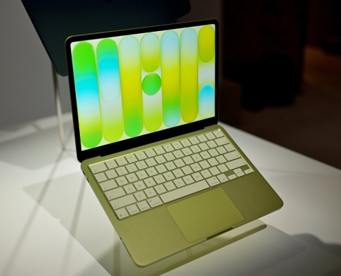 MacBook Neo starts seeing shipping delays