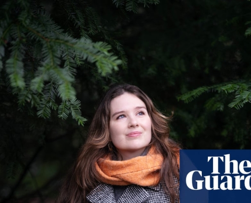 I took off my headphones – and noticed a stranger in peril | Life and style I took off my headphones – and noticed a stranger in peril | Life and style