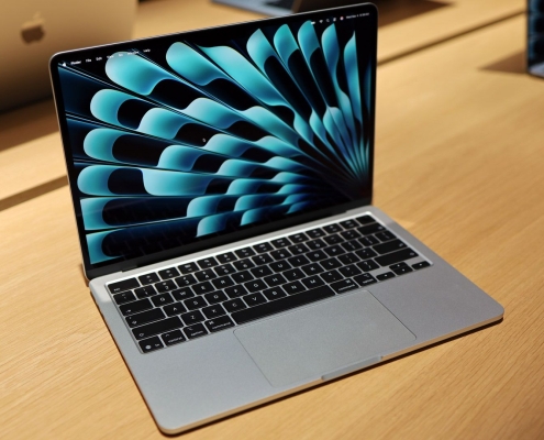 Why does the MacBook Air M5 keyboard look different? Blame your iPhone Why does the MacBook Air M5 keyboard look different? Blame your iPhone