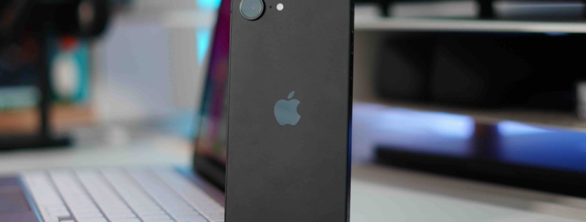 These are my favorite budget-friendly iPhone 17e accessories