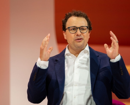 Anthropic CEO Dario Amodei calls OpenAI’s messaging around military deal ‘straight up lies,’ report says