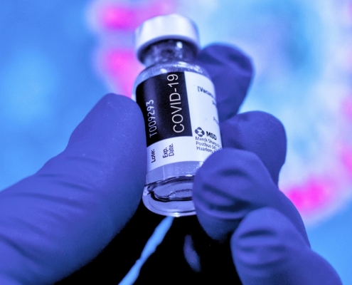 Scientists Can Finally Explain Rare Blood Clots Linked to COVID Vaccines : ScienceAlert