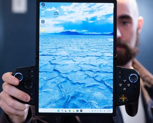 The Screen on Lenovo’s Foldable Handheld Is Not Even Its Most Interesting Part
