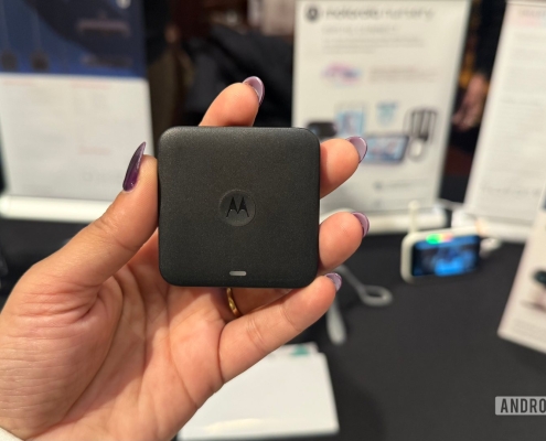 Motorola MA2 wireless Android Auto adapter adds multipoint and undercuts rivals