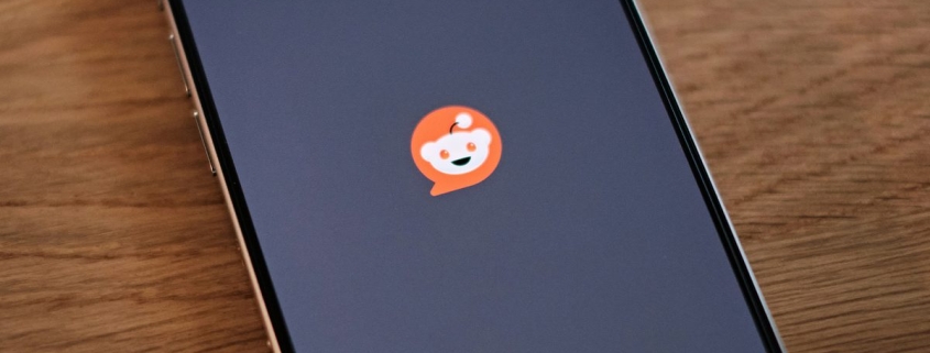 Reddit wants to check if you’re using the iPhone’s Face ID camera Reddit wants to check if you’re using the iPhone’s Face ID camera
