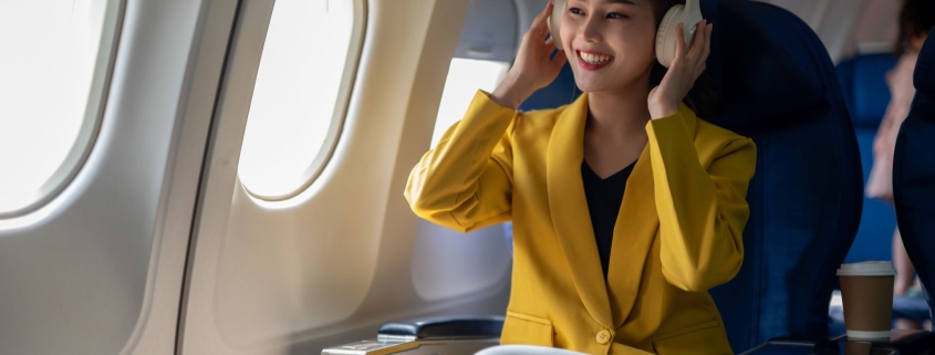 Should airlines ban passengers who refuse to wear headphones?