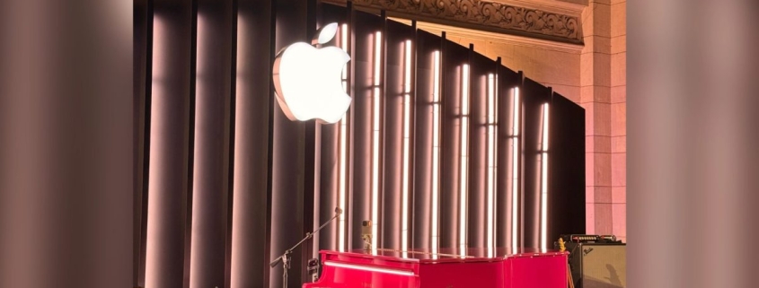 Apple Grand Central retail store closed due to special activity [U]