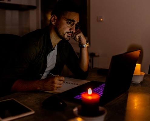 6 Tech Products You Need to Help Manage Blackouts and Power Failures