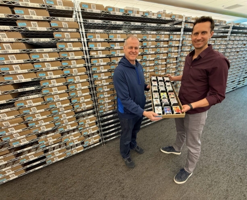 High-tech player in collectibles: Startup uses robotics and AI to sort, analyze and sell trading cards