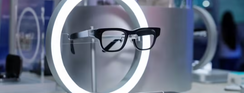 iFlytek releases 40g AI glasses for cross-language communication · TechNode