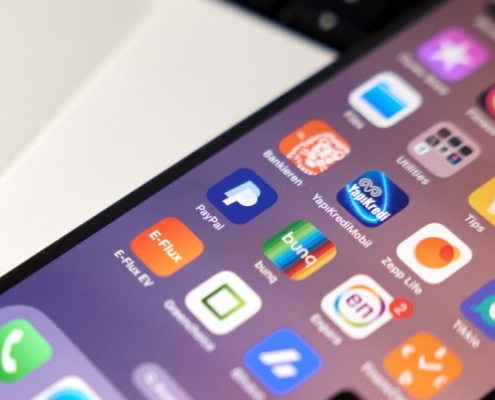 Feds take notice of iOS vulnerabilities exploited under mysterious circumstances