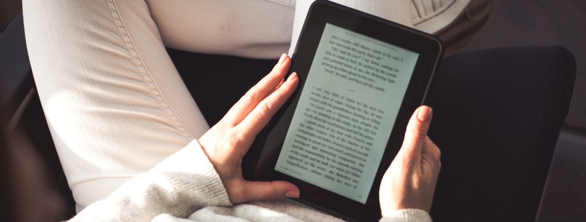 5 E-Readers On Amazon That Users Swear By