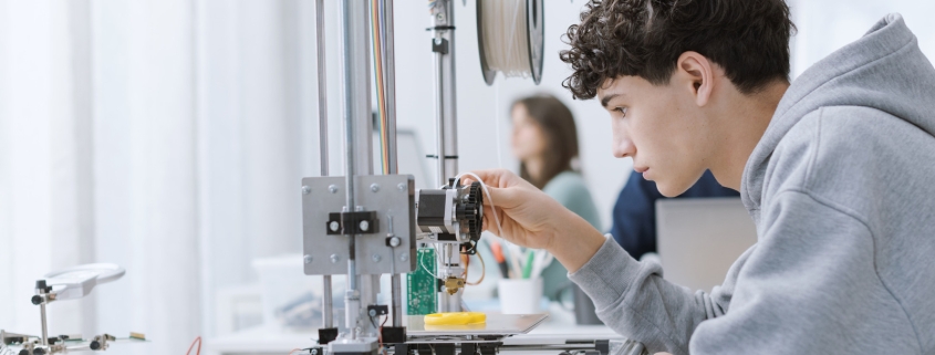 5 Cool Smartphone Accessories You Can 3D Print