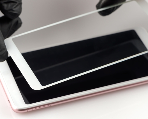 Can Expensive Screen Protectors Actually Save Your Phone? Can Expensive Screen Protectors Actually Save Your Phone?