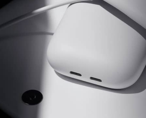 Why Did Smartphone Makers Stop Putting Chargers In The Box?