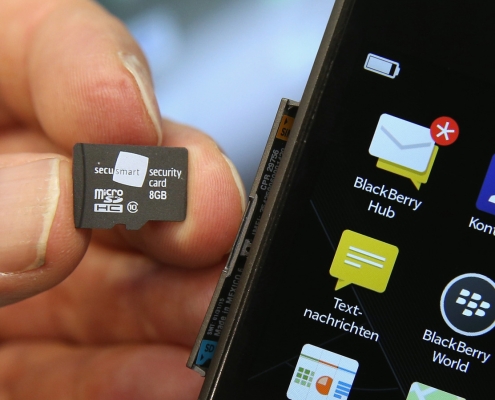 Don’t Toss That Old MicroSD Card – These 5 Devices Still Rely On Them