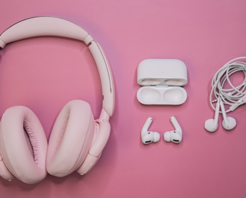 Are Wired Accessories Actually More Reliable Than Wireless?