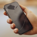 Can You Fix Your Cracked Phone Screen Yourself? Yes, But There Are Risks