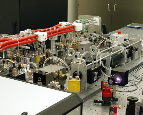 Causality optional? Testing the “indefinite causal order” superposition