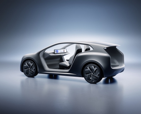 Lucid Motors shows off robotaxi concept called ‘Lunar’ Lucid Motors shows off robotaxi concept called ‘Lunar’