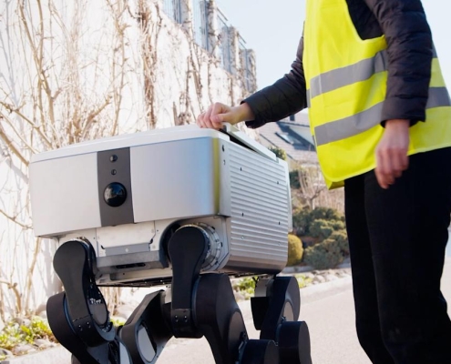 Amazon acquires autonomous robotics startup Rivr