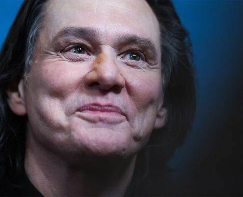 Famed Plastic Surgeon Weighs in on Jim Carrey’s Face