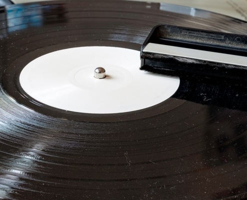 How to Clean Your Vinyl Records (2026): Vacuum, Ultrasonic, Solution, Brush