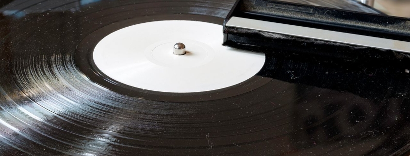 How to Clean Your Vinyl Records (2026): Vacuum, Ultrasonic, Solution, Brush