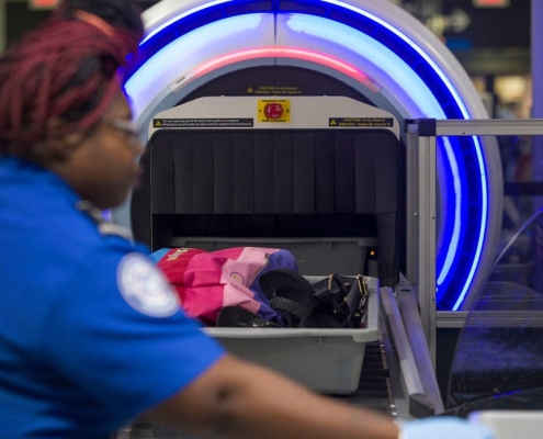 United Airlines App Adds TSA Wait Predictions, AirTag Luggage Tracking